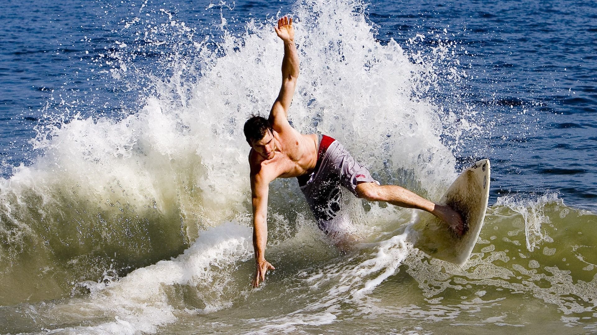 _魔术队伍默契满分,绝杀鹰巢_,魔术师绝杀