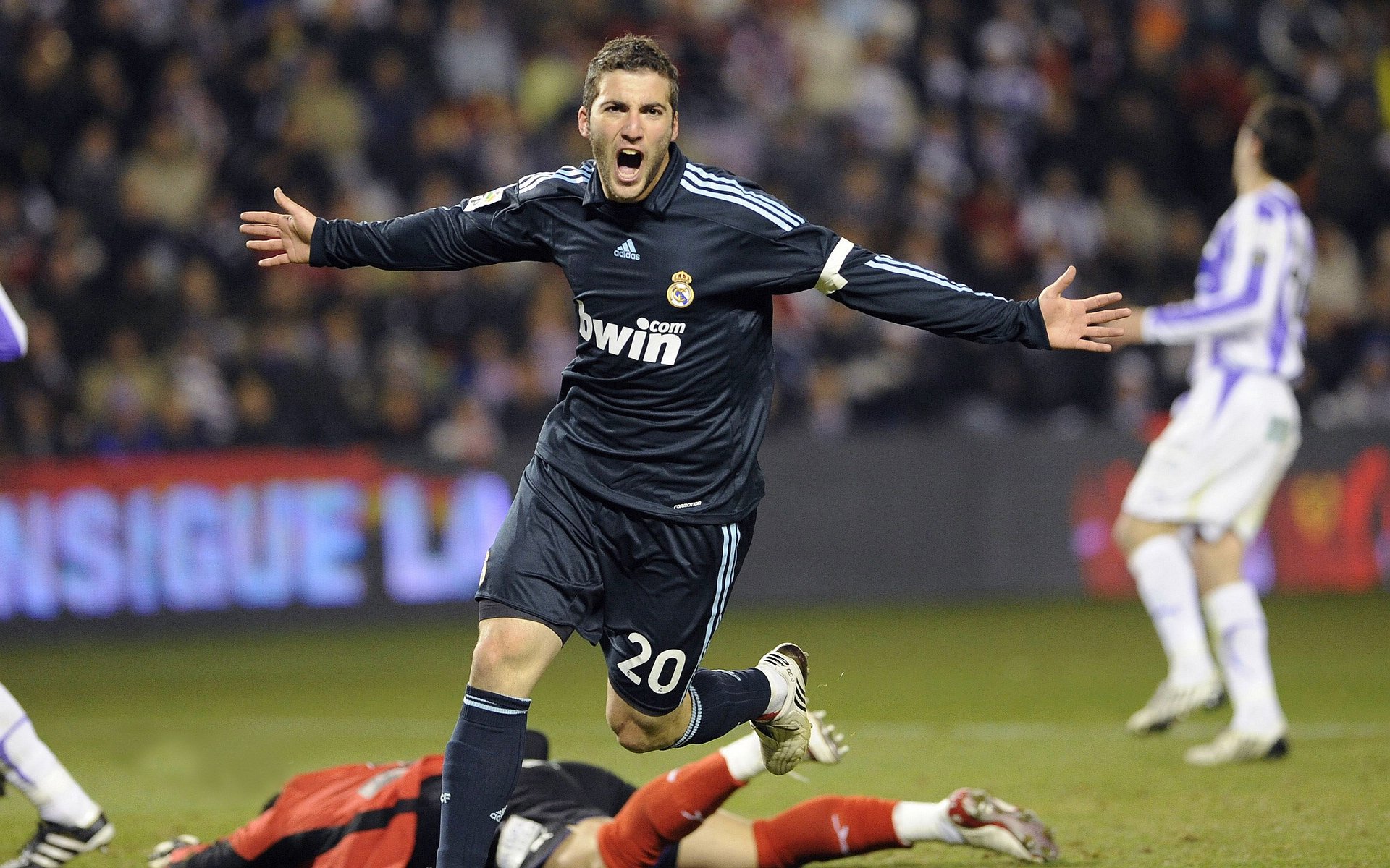 赛道密码：科技革新如何影响比赛结果，科技创新赛马制度